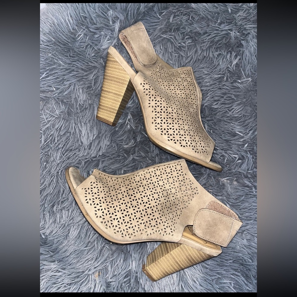 Bundle of of women heels boot size 7